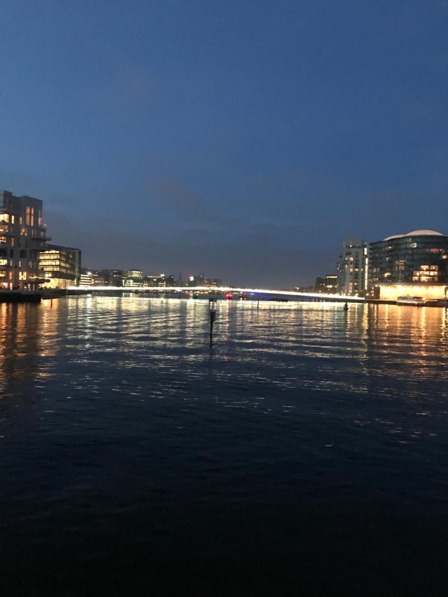Luksuslejlighed Pa 7 Sal Med Elevator, Vestvendt Altan Og Udsigt Over Havn Og By Leilighet